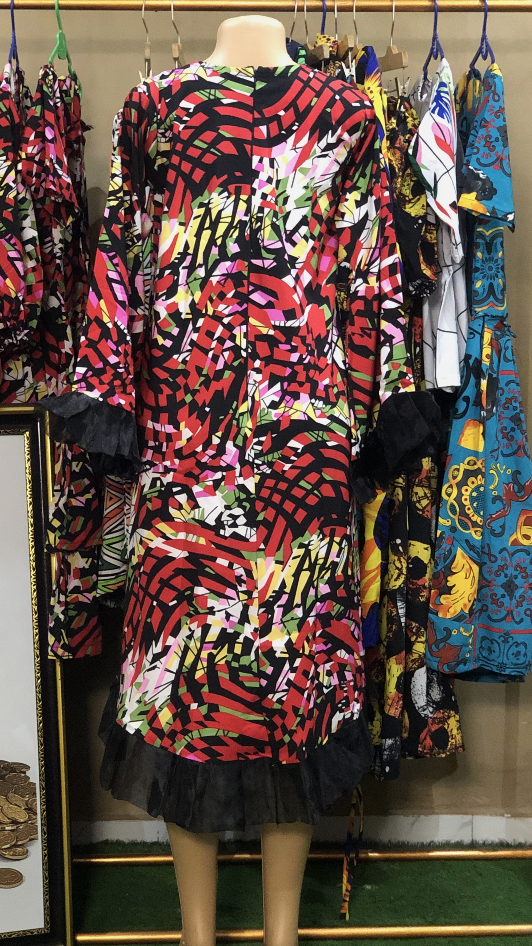 Free gown with Organza (G101)