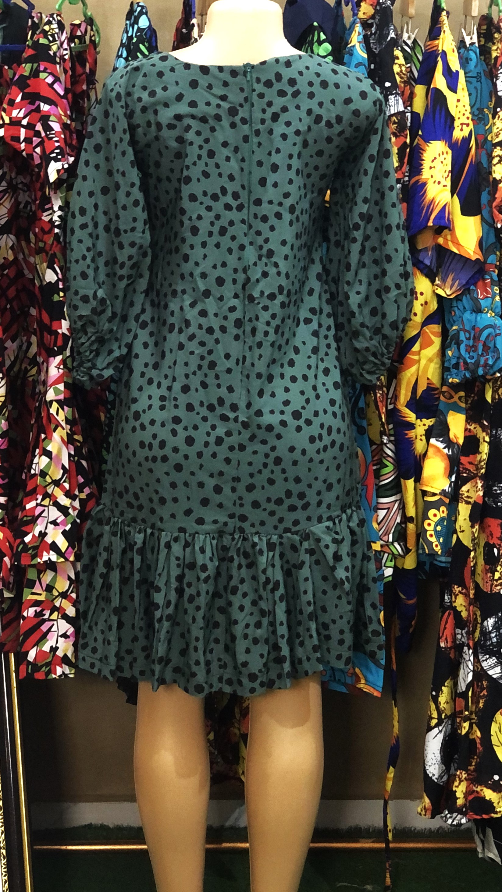 Pleated short gown (G409)