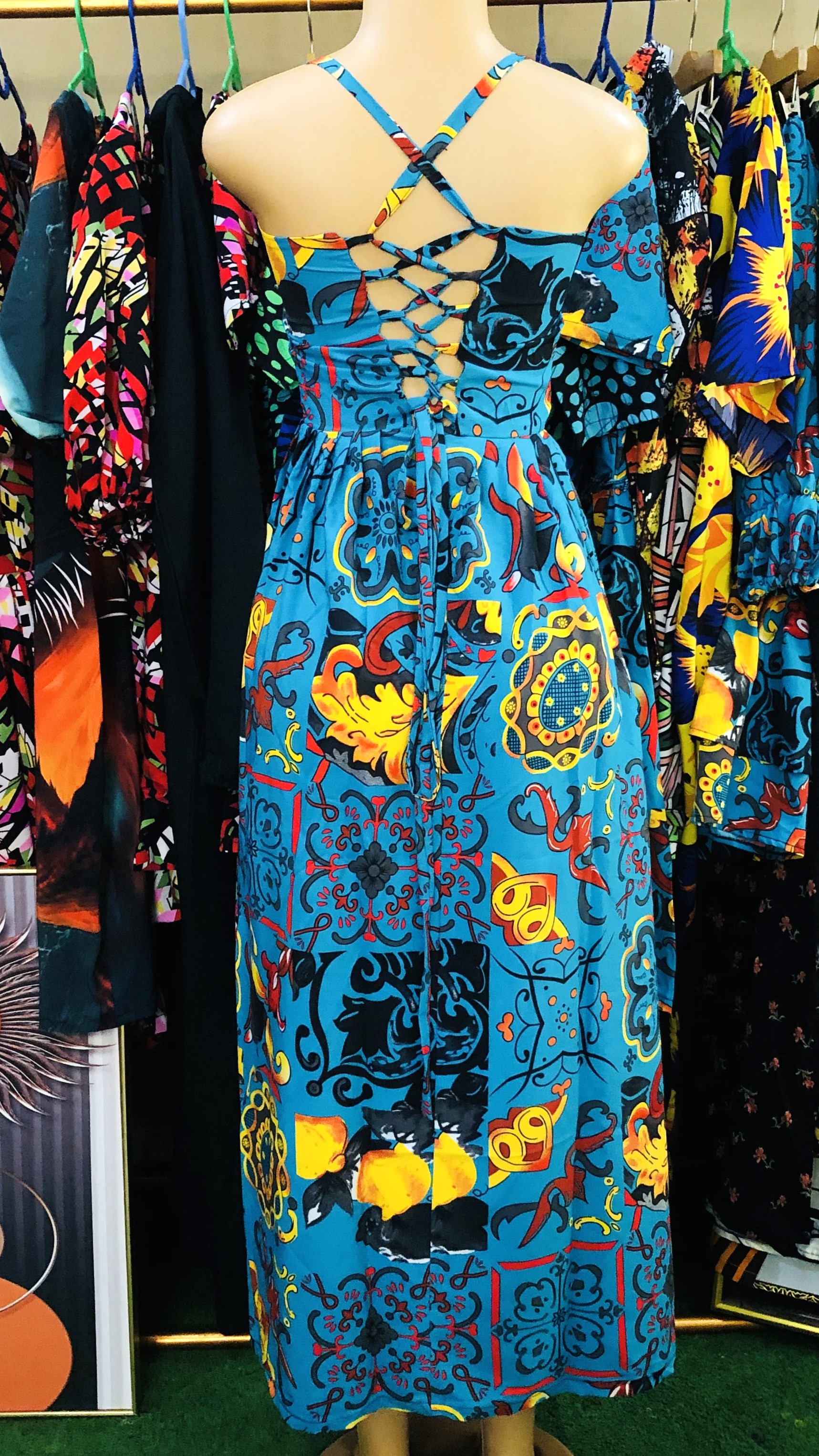 Backless gown with corset rope