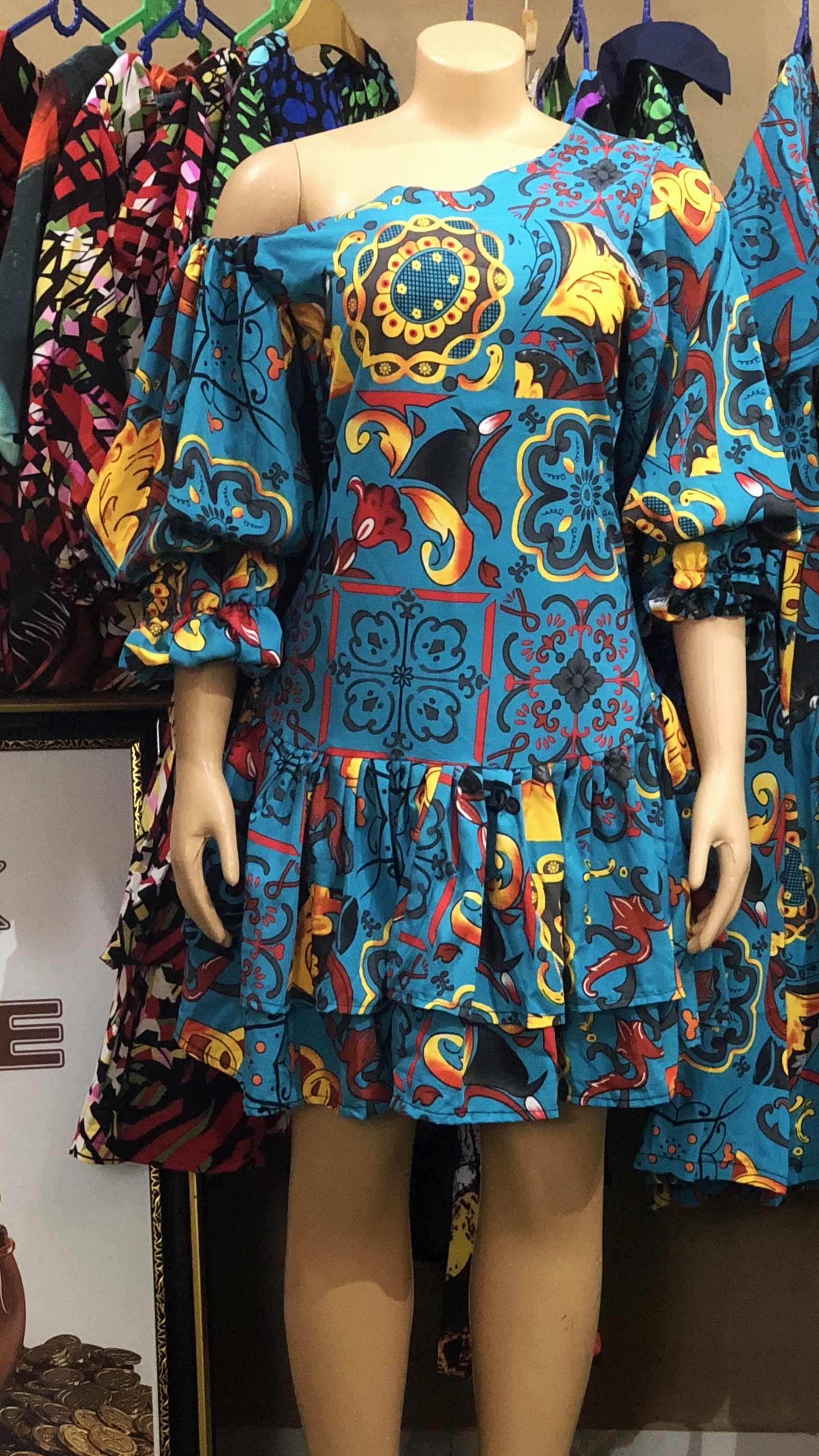 OFF SHOOLDER GOWN (G0202)